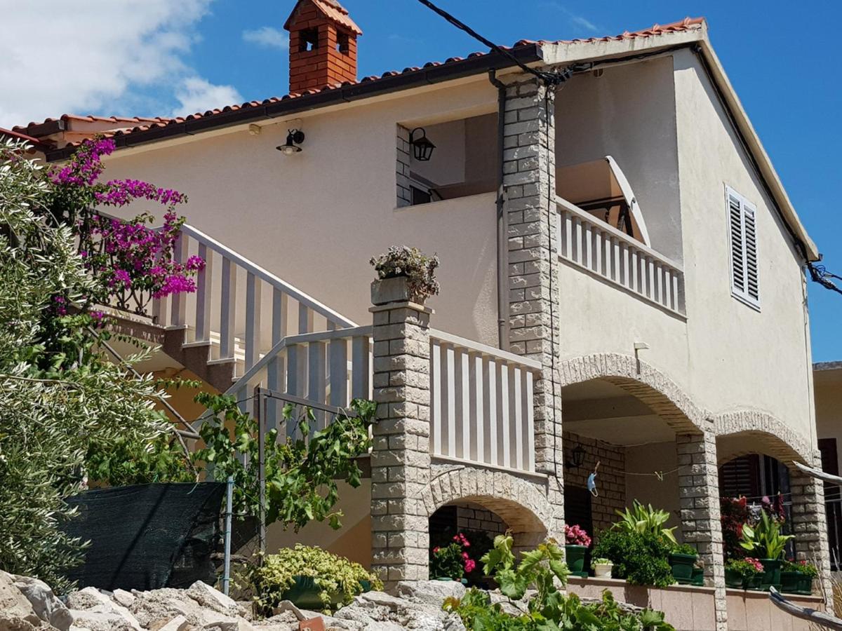 Apartments Mladen Sućuraj المظهر الخارجي الصورة