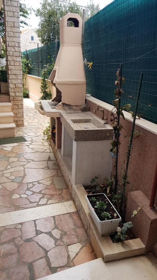 Apartments Mladen Sućuraj المظهر الخارجي الصورة