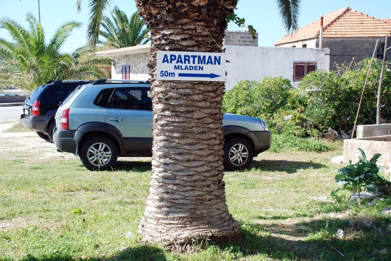 Apartments Mladen Sućuraj المظهر الخارجي الصورة